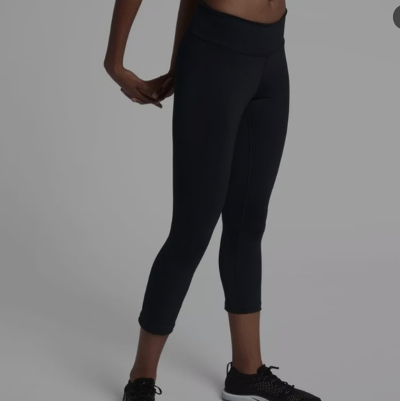 Nike Women's Power Pocket Hyper Dri-Fit Training Capris Tights Black - Medium - Picture 2 of 10